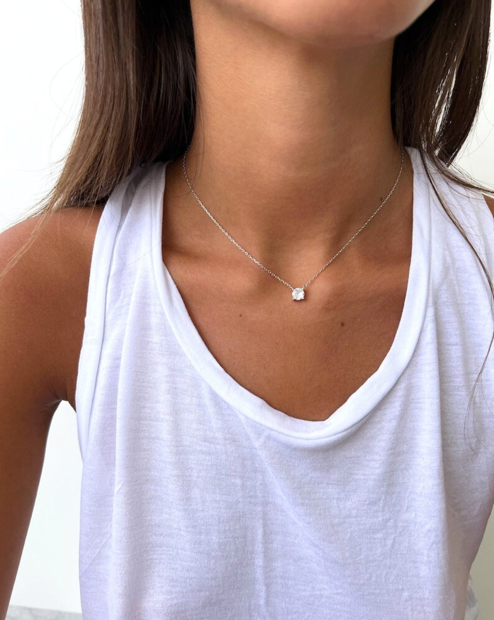 Necklaces with zircons