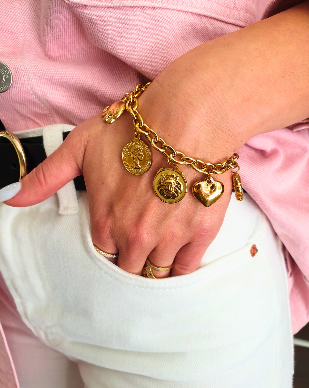 Fashionable Bracelet with SYMBOLIC pendants