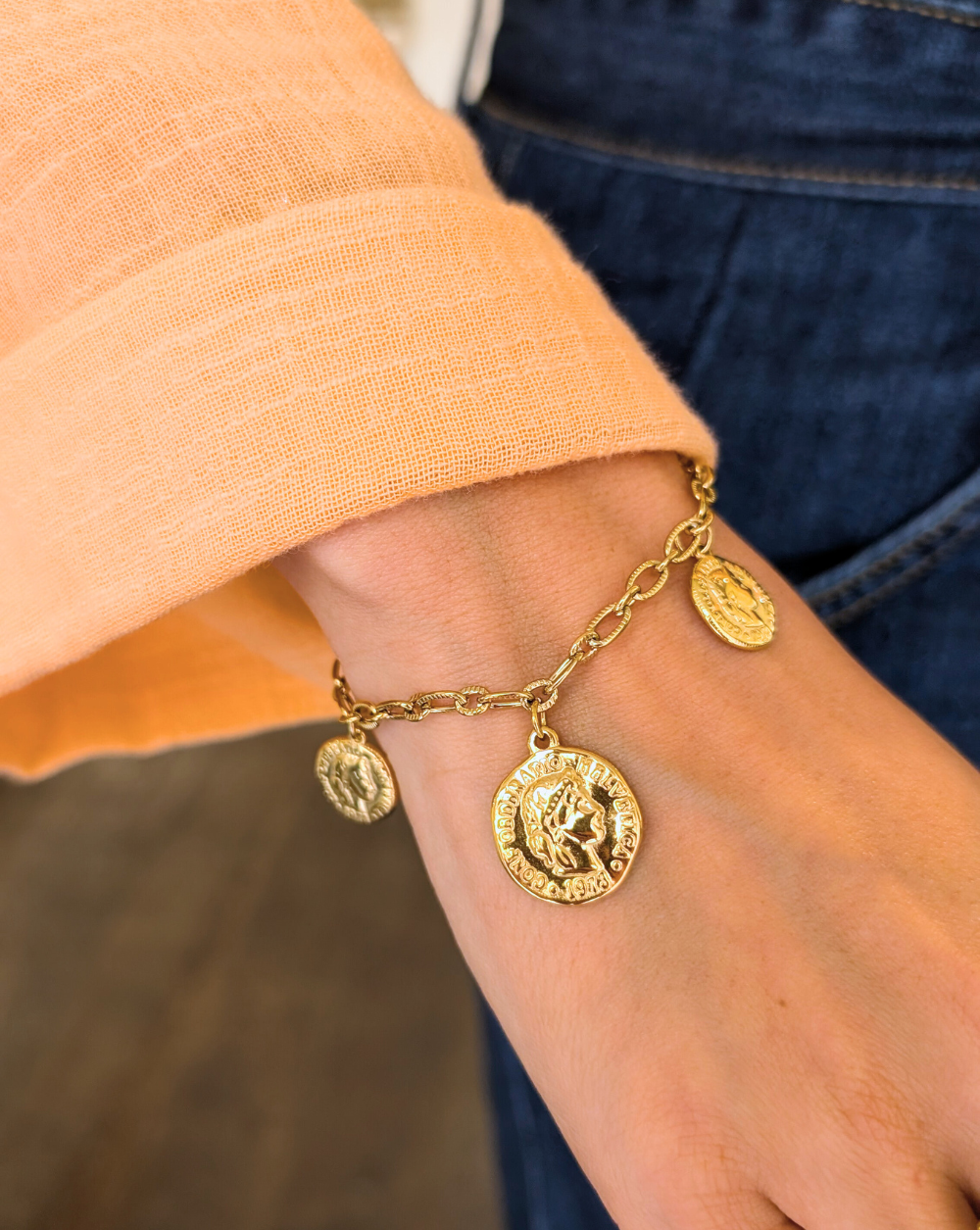 Modisches Armband mit MULTI-COIN CHARM PATRIZIA LJUBLJANA Anhängern