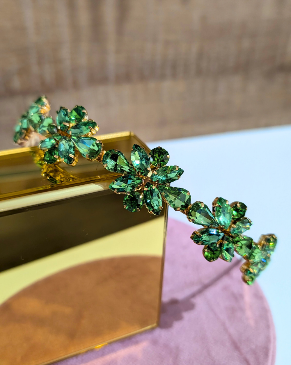 Headband with decorative crystals – Trgovina Patrizia