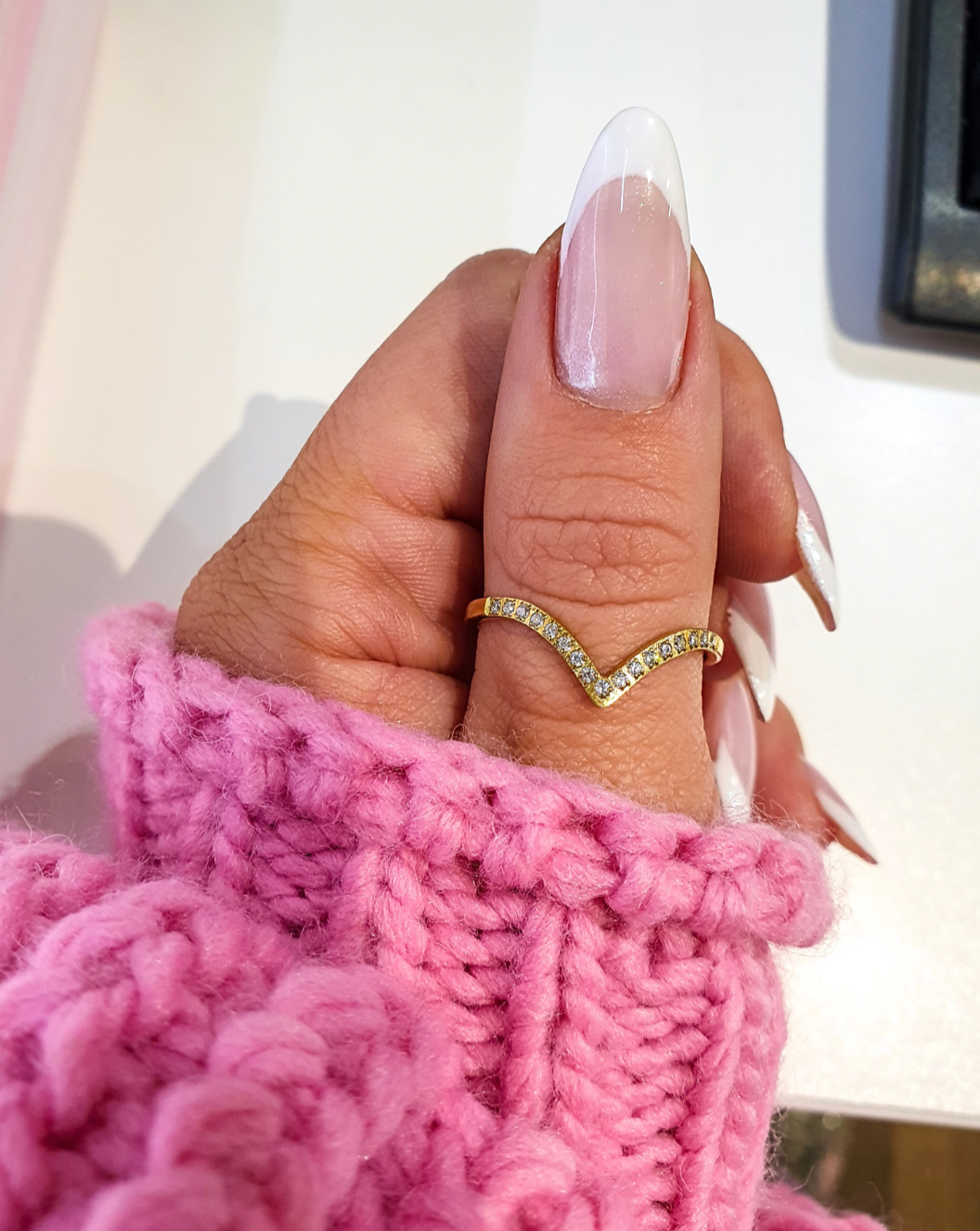 Minimalist Ring V with zircons