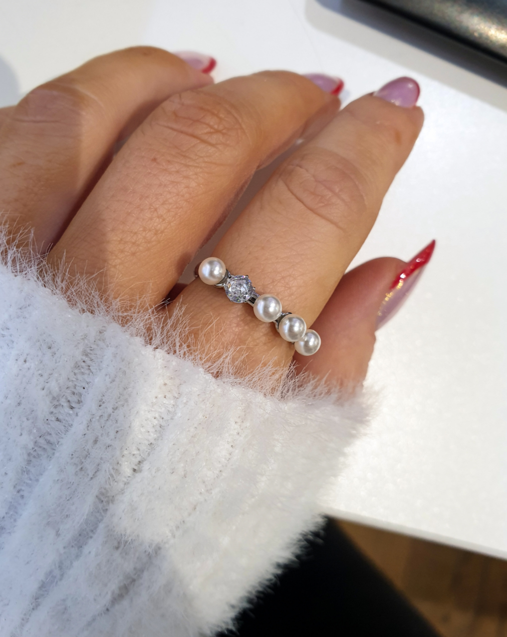 Minimalistički DAINTY prsten PEARL