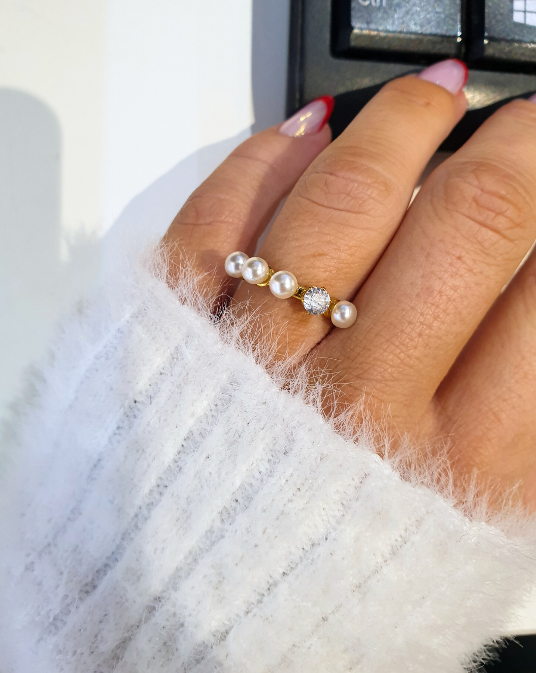 Minimalistički DAINTY prsten PEARL