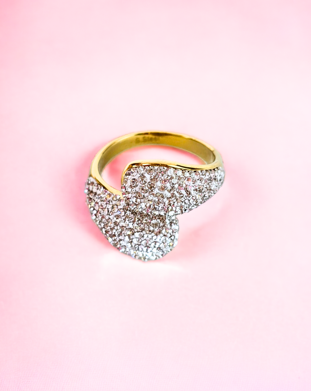 Ring LOVELY