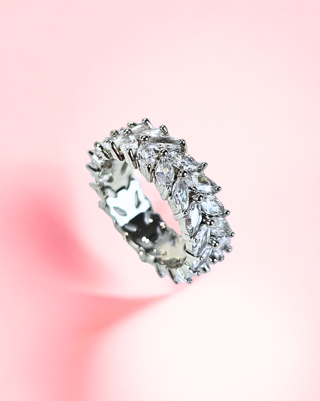 Ring KYLIE