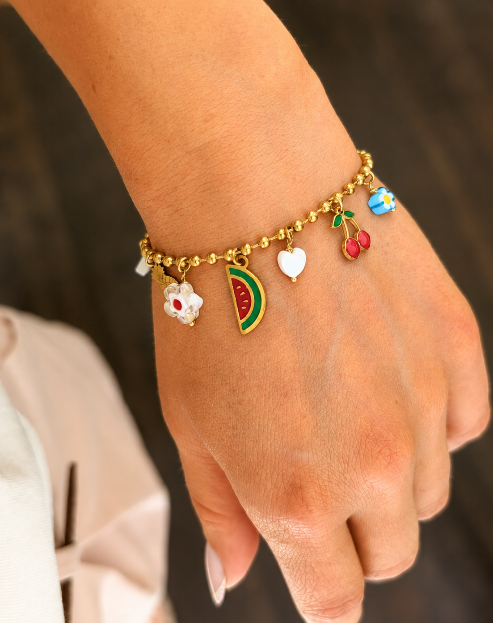 Modna zapestnica z obeski JUICY CHARMS