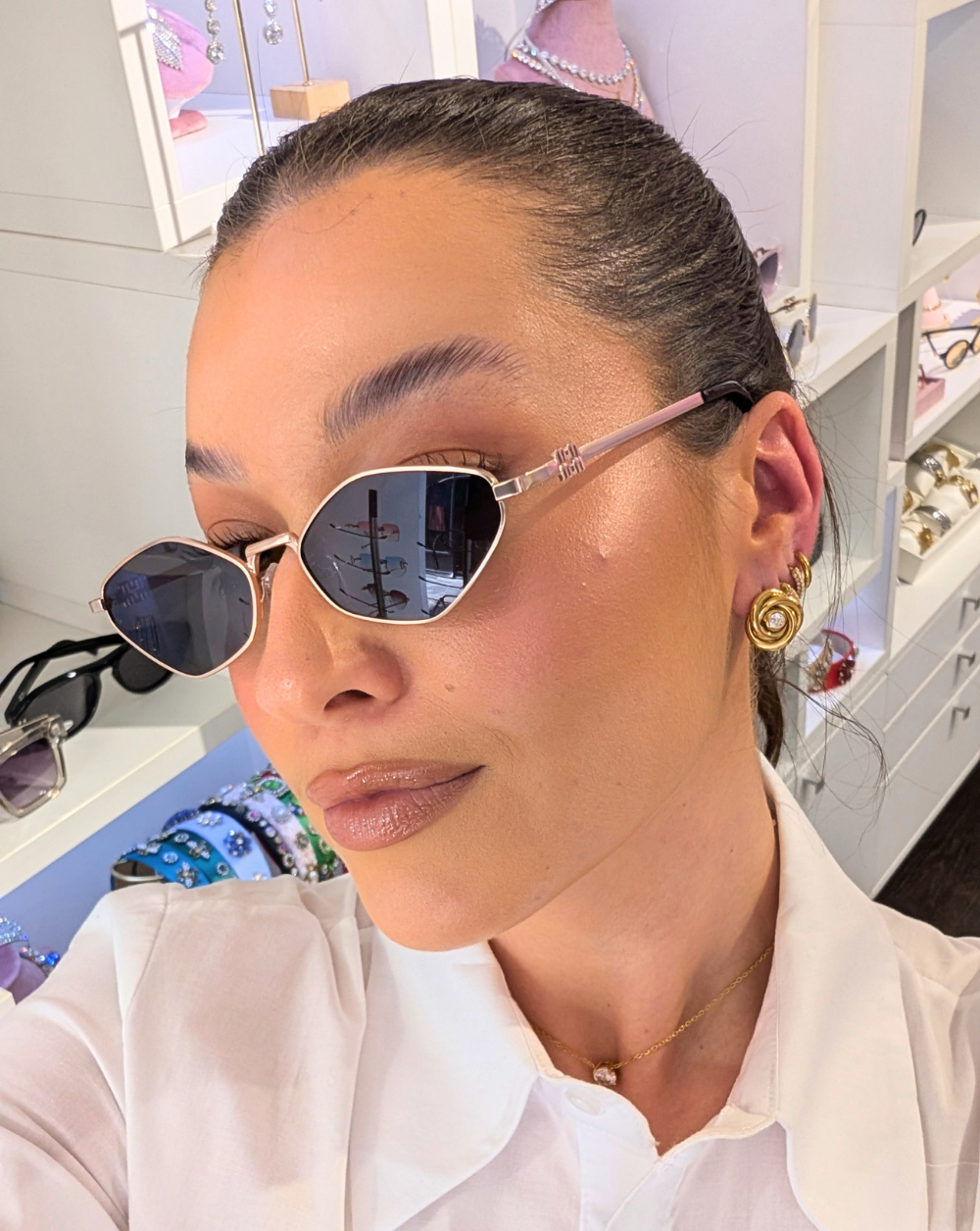 Sunglasses narrow, minimalist lenses and UV400 protection – trgovina Patrizia , a modern and elegant fashion accessory