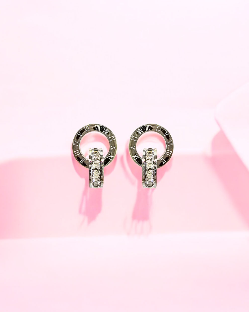 PRETTY VIBE Stud Naušnice | Silver