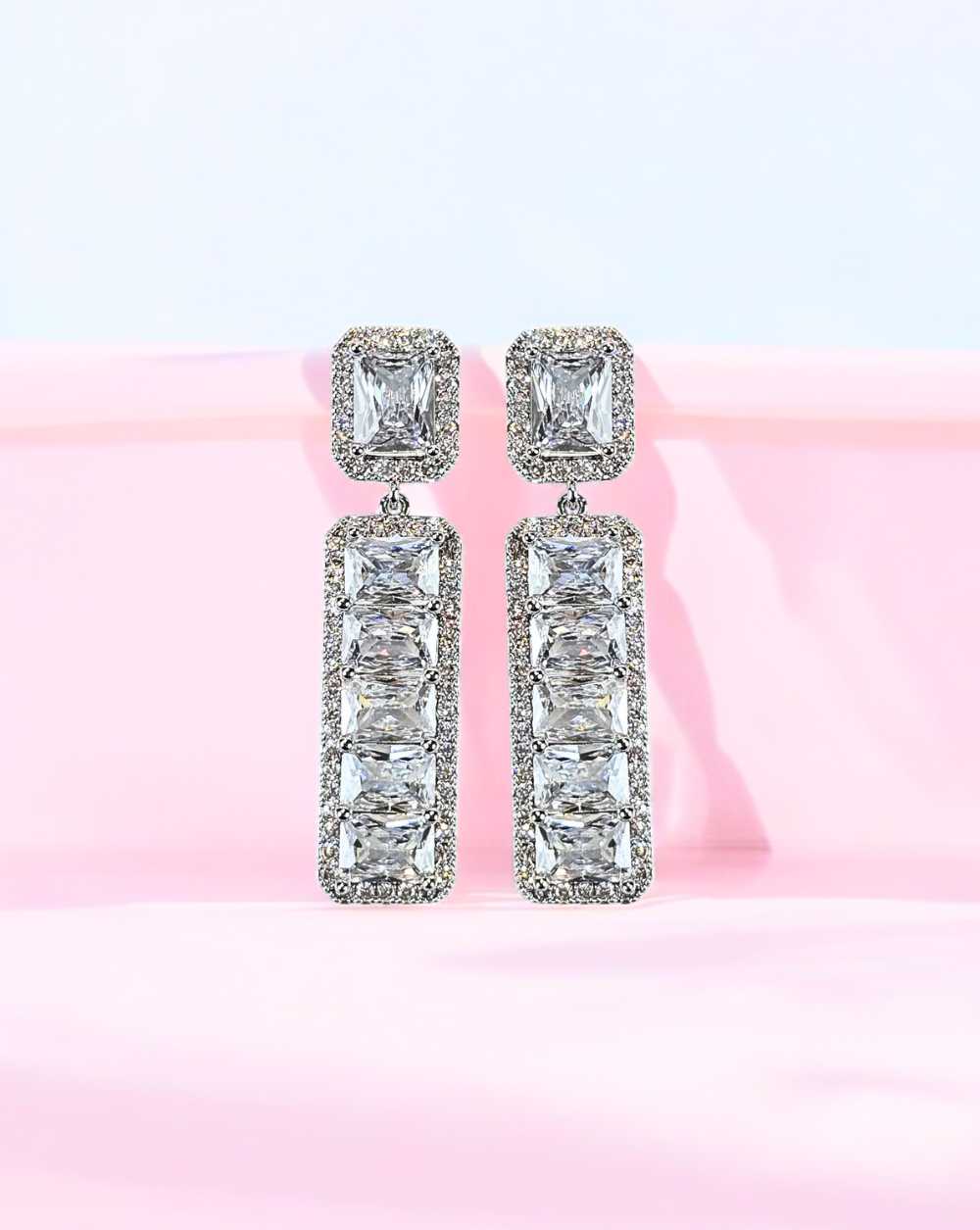 GEORGINA-Baumel-Ohrringe | Silver