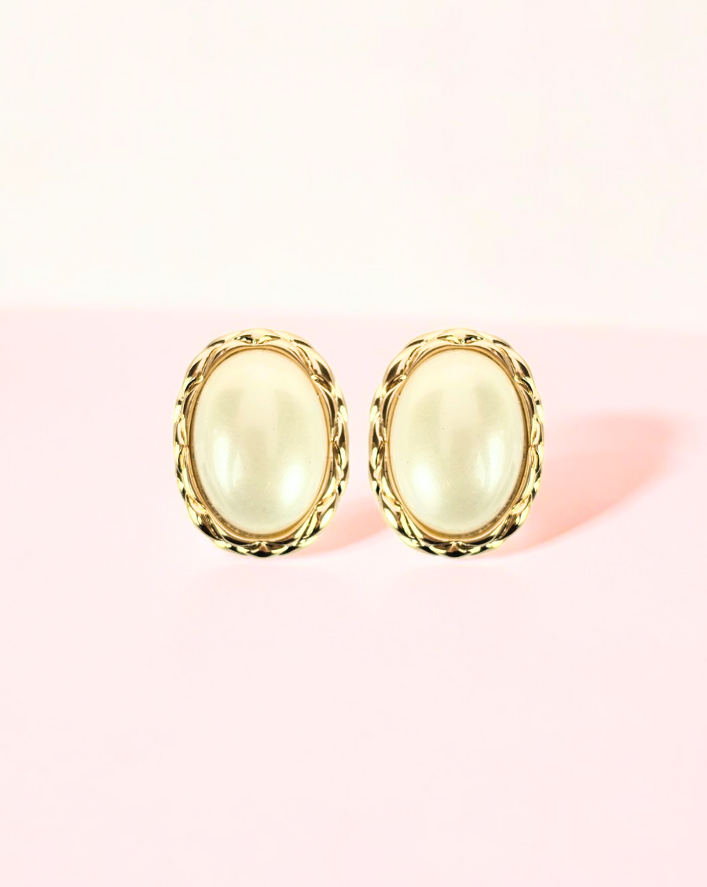 Clip-On uhani OVAL PEARL