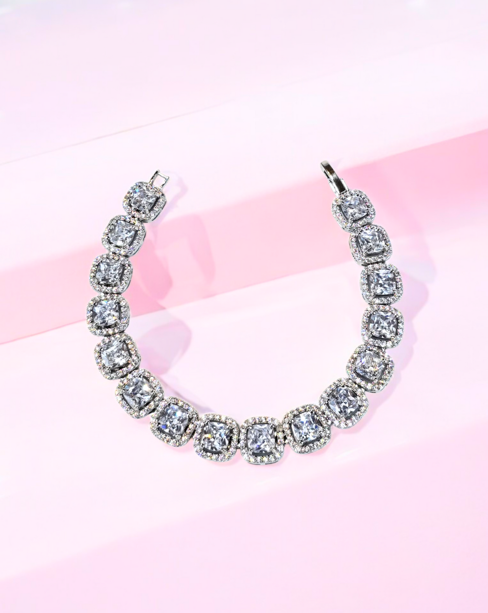 Armband mit PRICELESS-Zirkonen