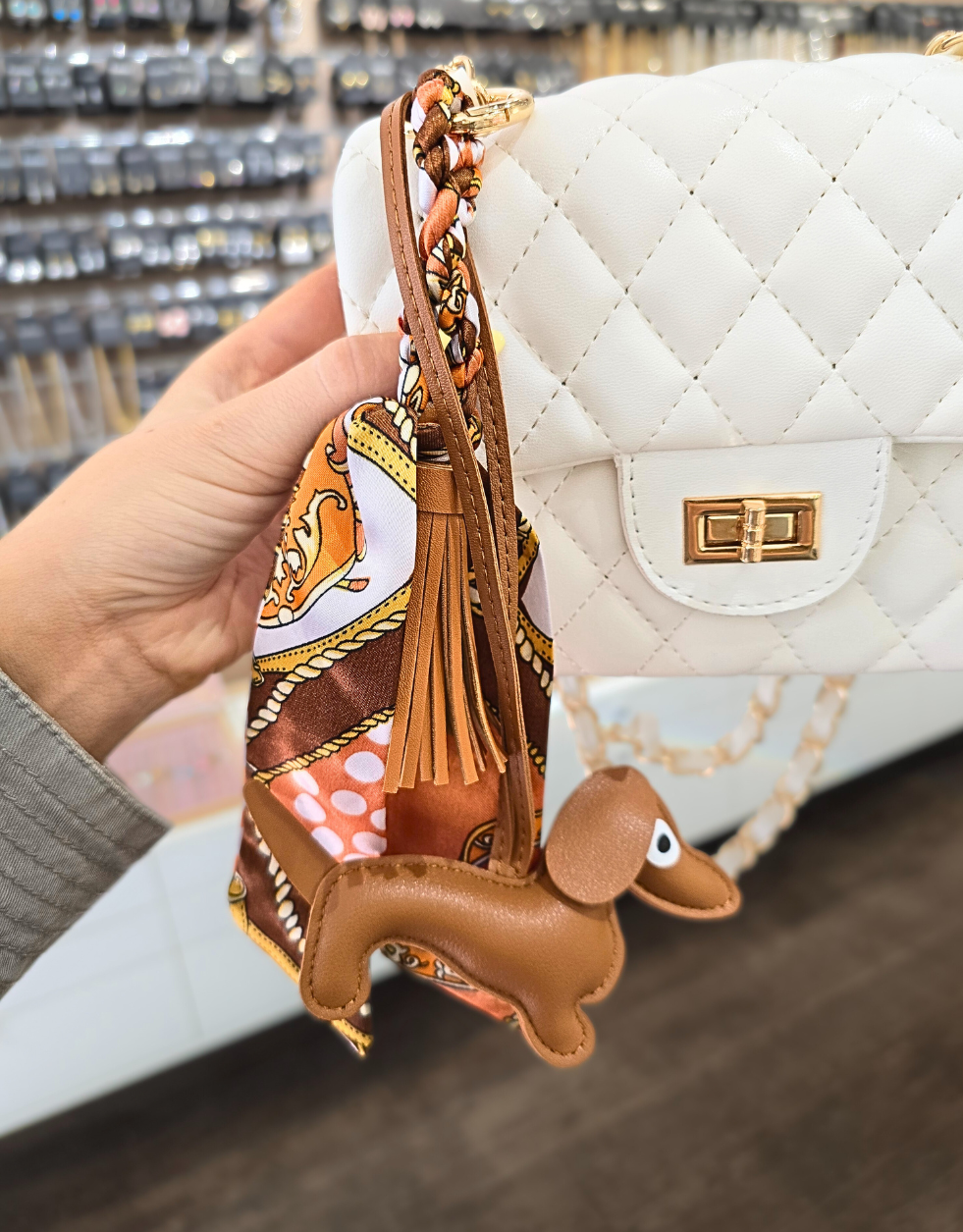 Obesek za torbico DACHSHUND | Cognac