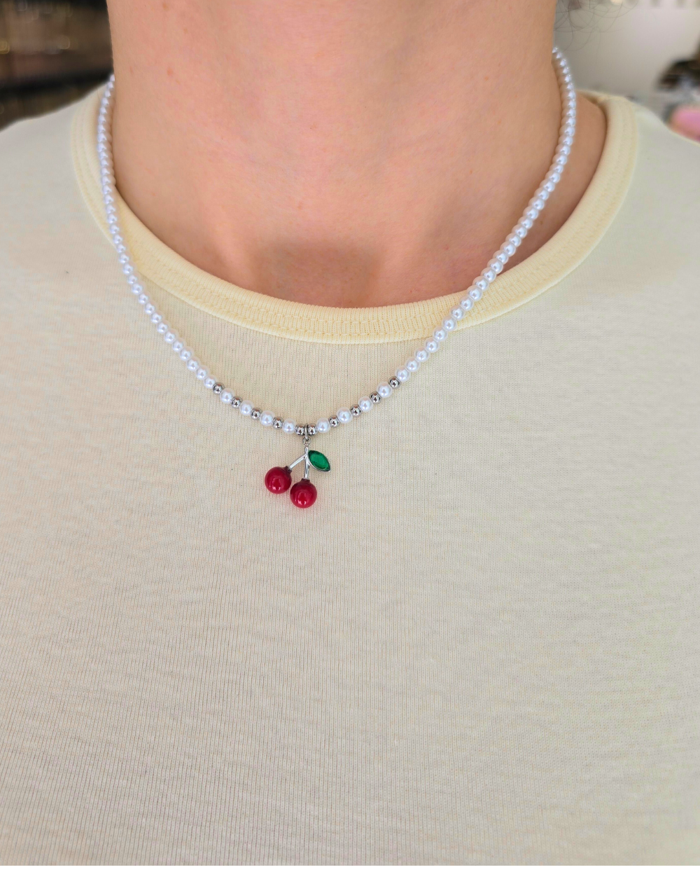 Halskette mit CHERRY-Perlen
