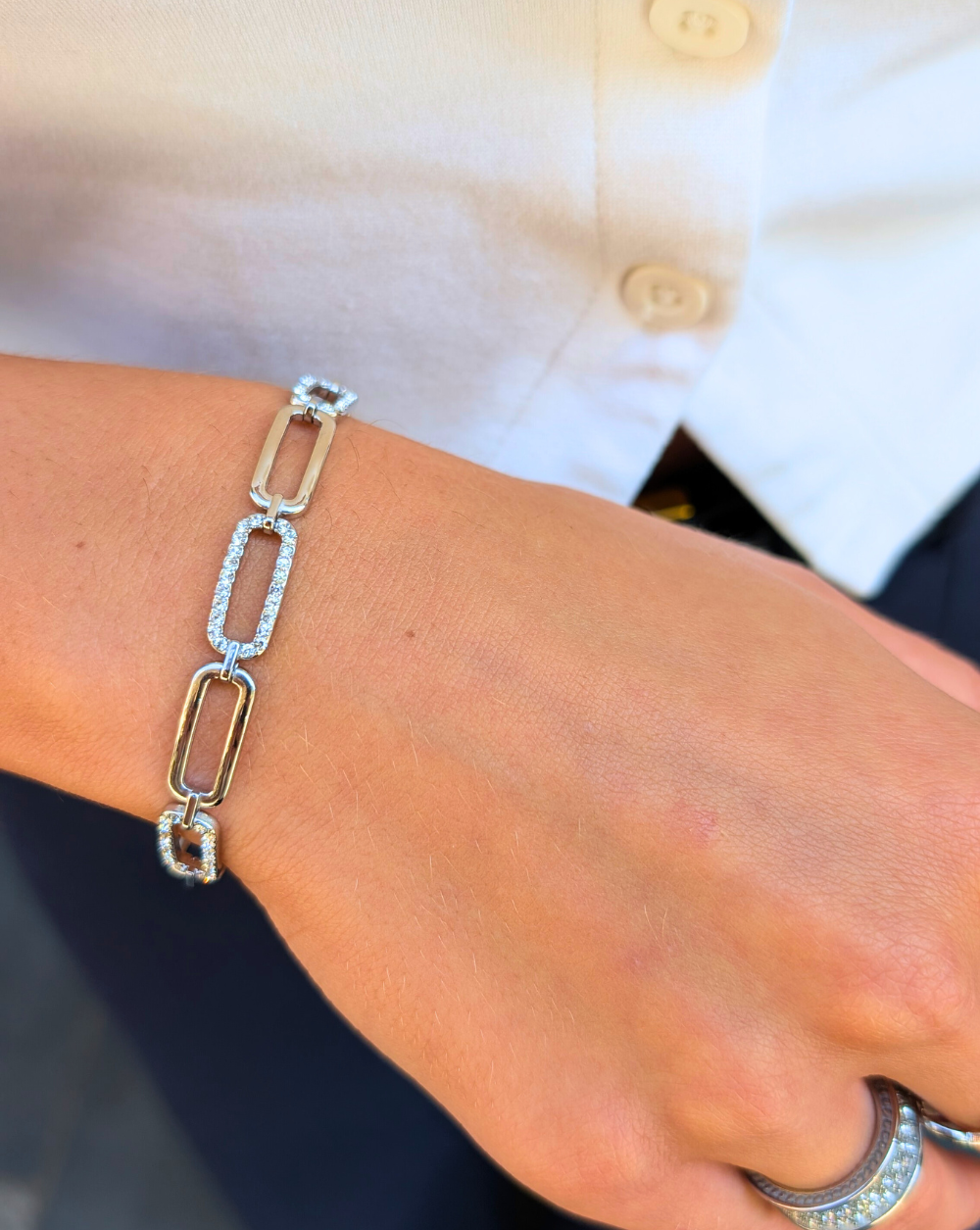 Das LINK Fashion Armband ist der Modetrend des Jahres 2025, den Sie bei Patrizia Ljubljana finden können