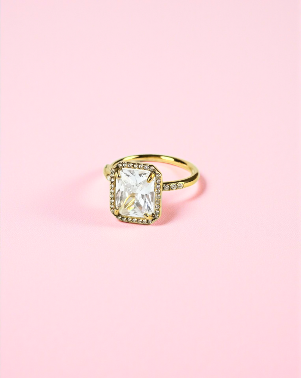 Prsten s EMERALD BRUŠENJEM