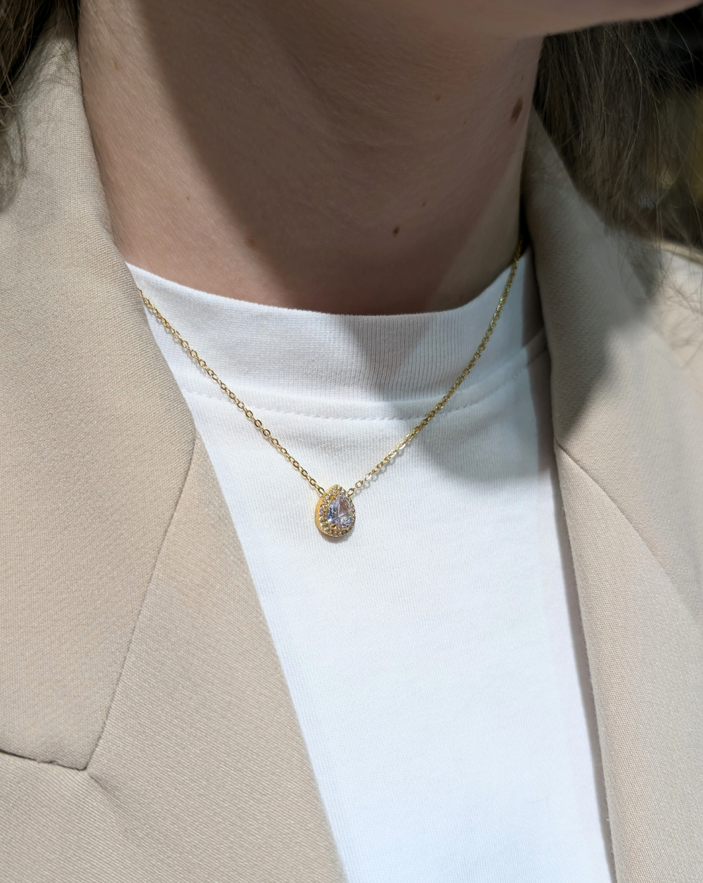 Ogrlica s cirkonima KRISTALNA SUZA