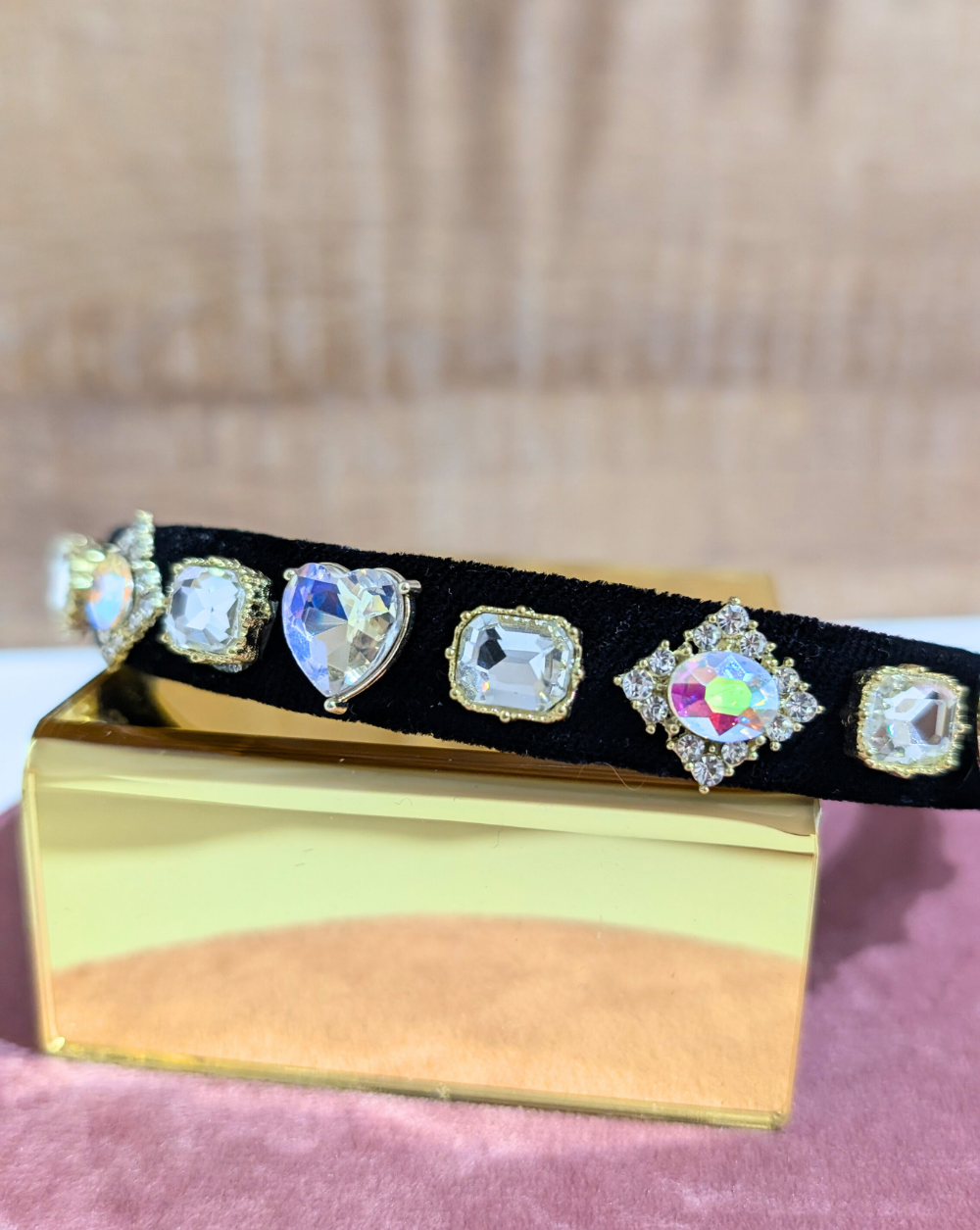 Headband with sparkling crystals – Trgovina Patrizia