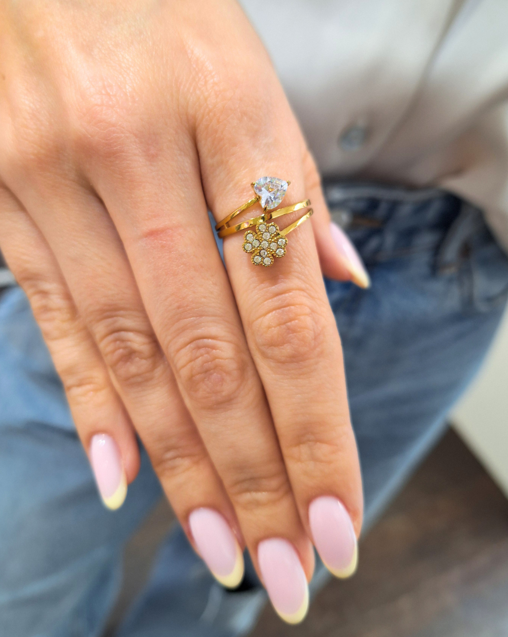 Ring LUCKY