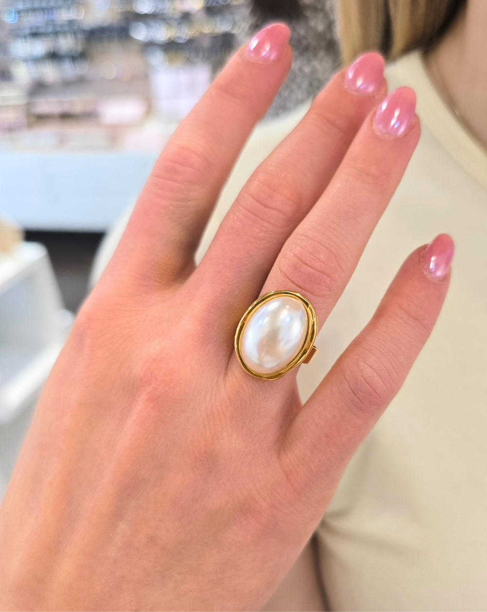 Ring LUNA PEARL Patrizia Ljubljana