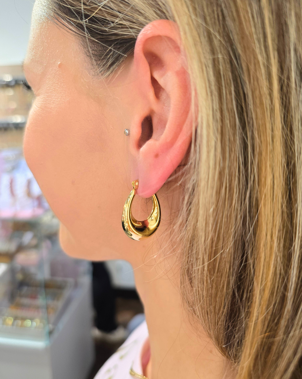 TEARDROP HOOP Ohrringe