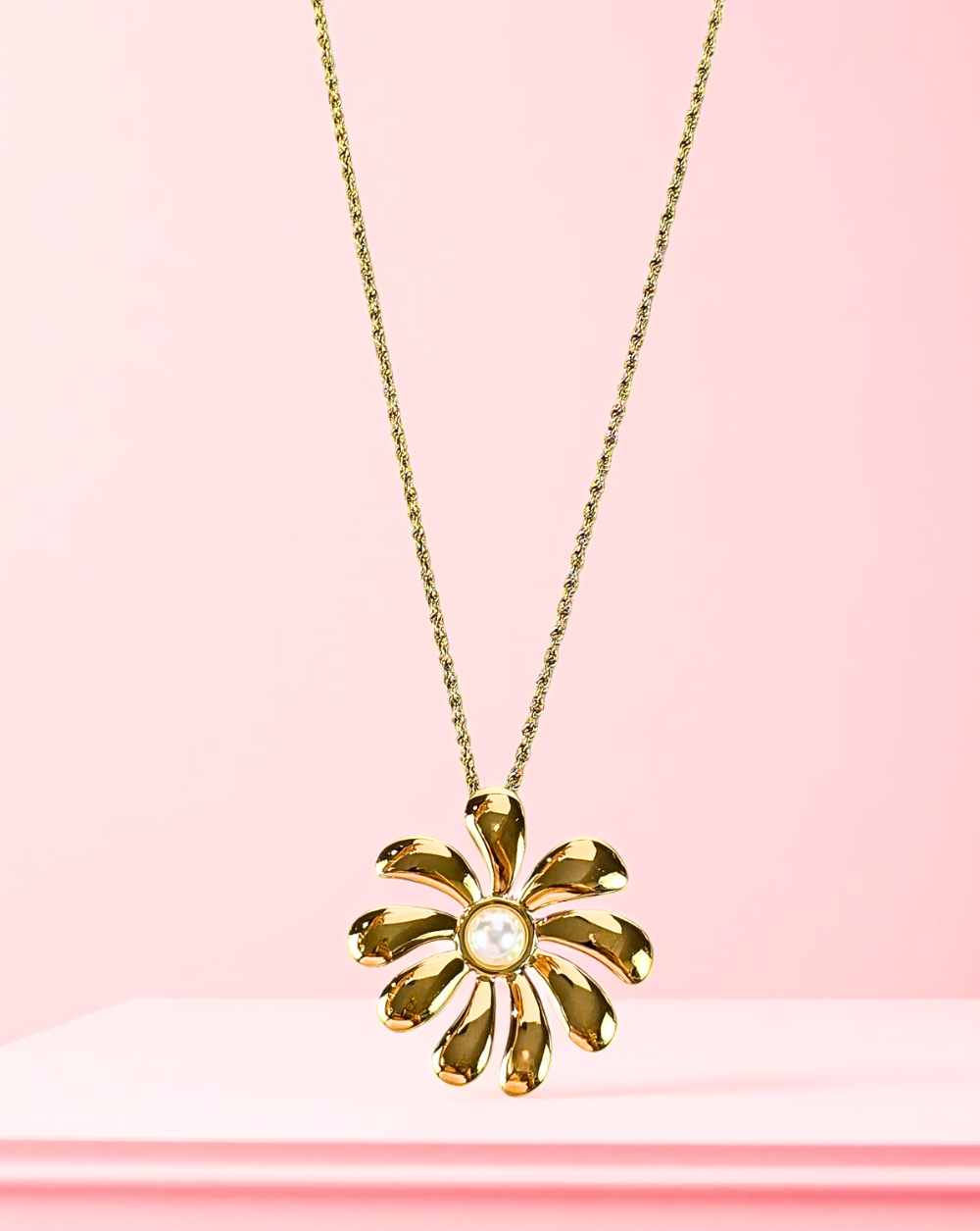 Verižica PEARL BLOOM Patrizia Ljubljana