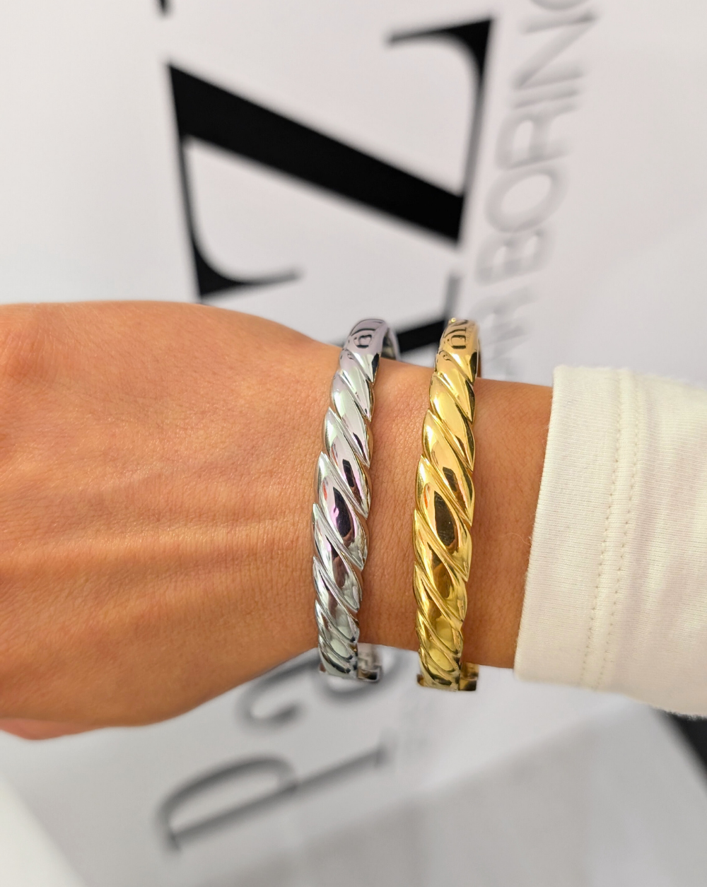 Bracelet with interwoven texture Trgovina Patrizia