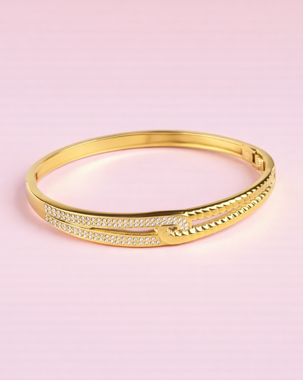 Narukvica COCO sa sofisticiranim ispreplitanjem i pavé detaljima — Patrizia Ljubljana