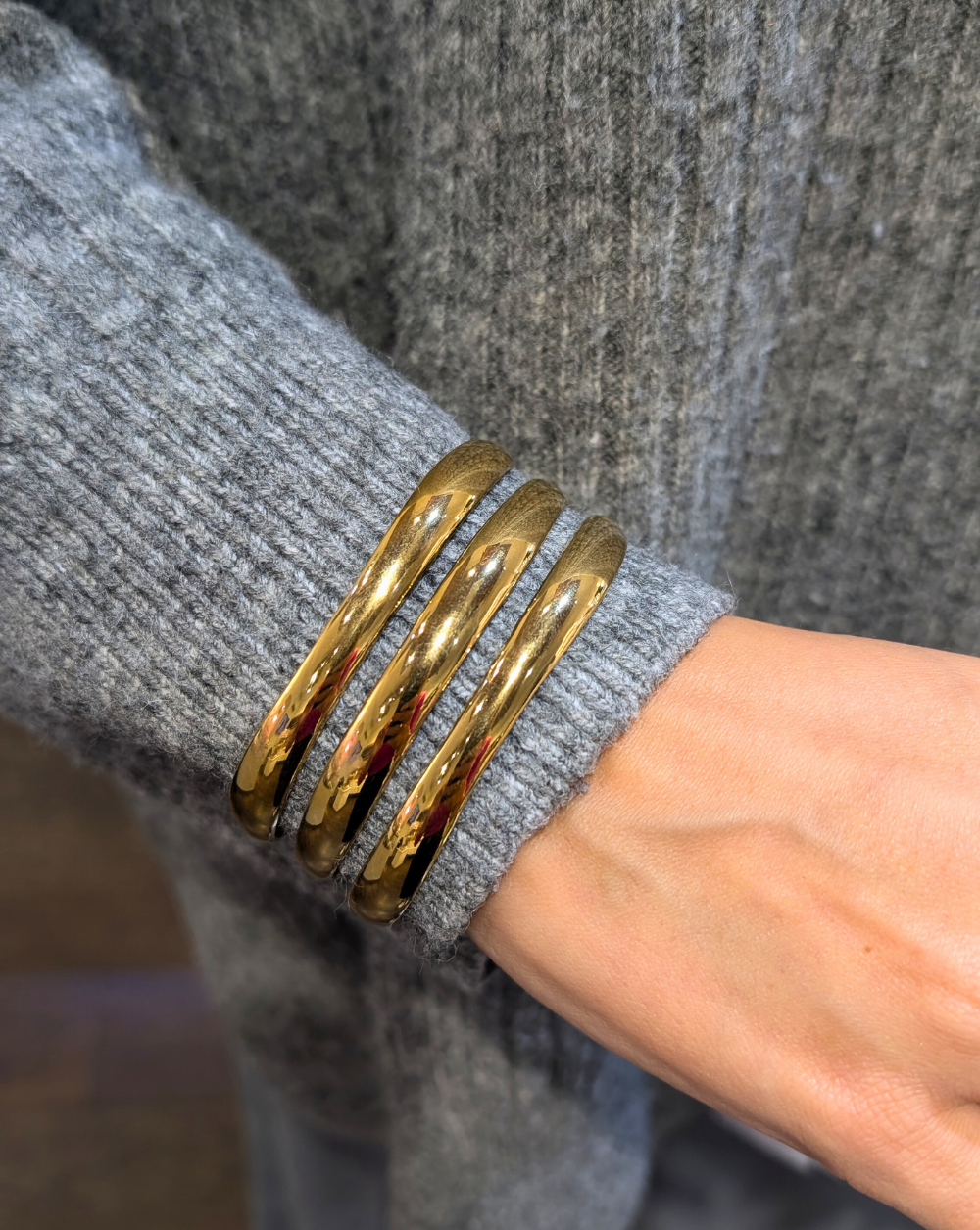 Bracelet CUFF Bracelet made of stainless steel with a triple smooth cuff design on the wrist – Trgovina Patrizia