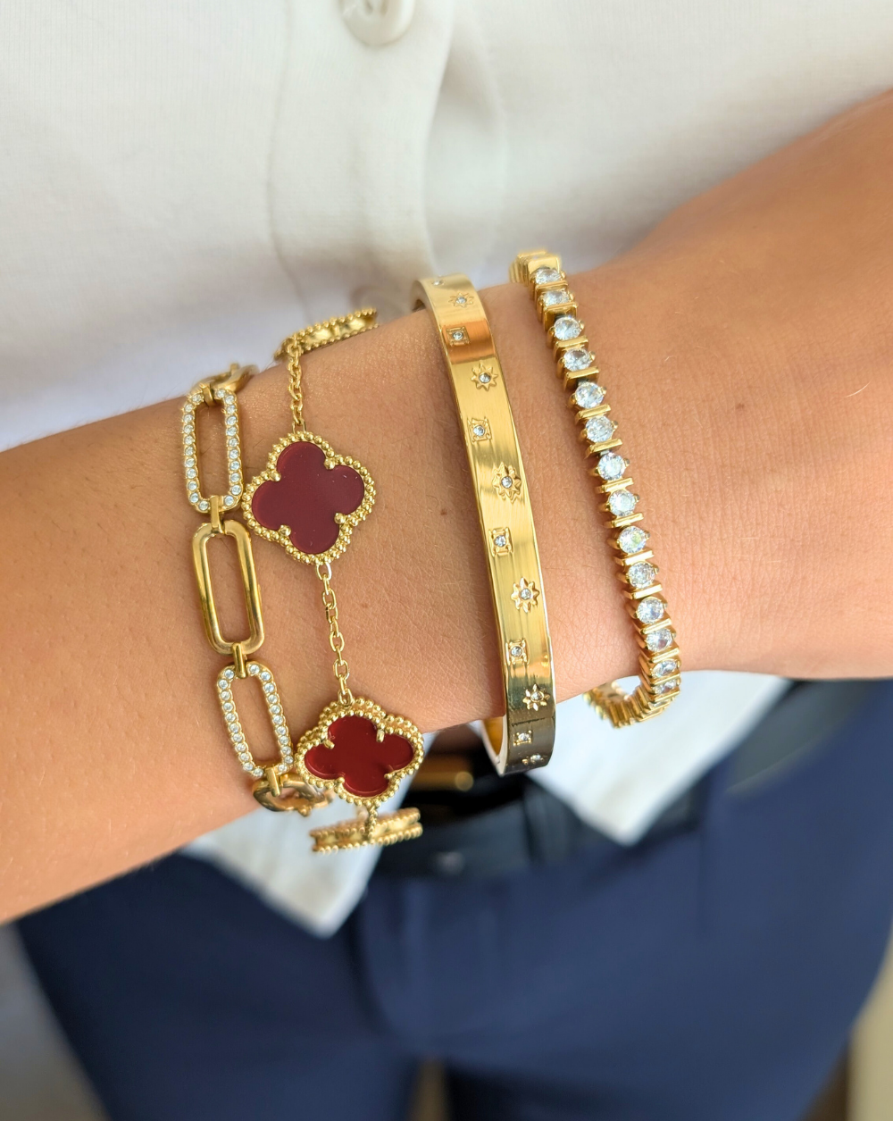 A complete combination of stainless steel bracelets on the wrist, an elegant stack with decorative details for everyday or evening looks – Trgovina Patrizia