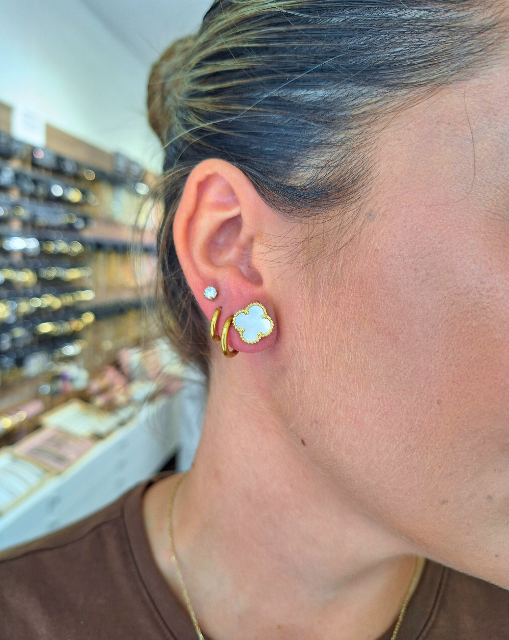 CLOVER Premium Stecker-Ohrringe | Weiß