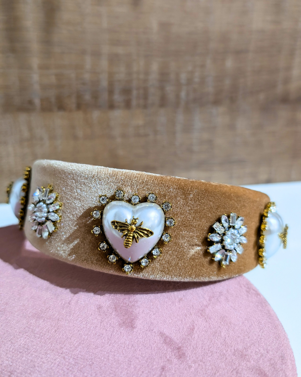PEARL LOVE Headband LOVE romantic decorative details – Trgovina Patrizia