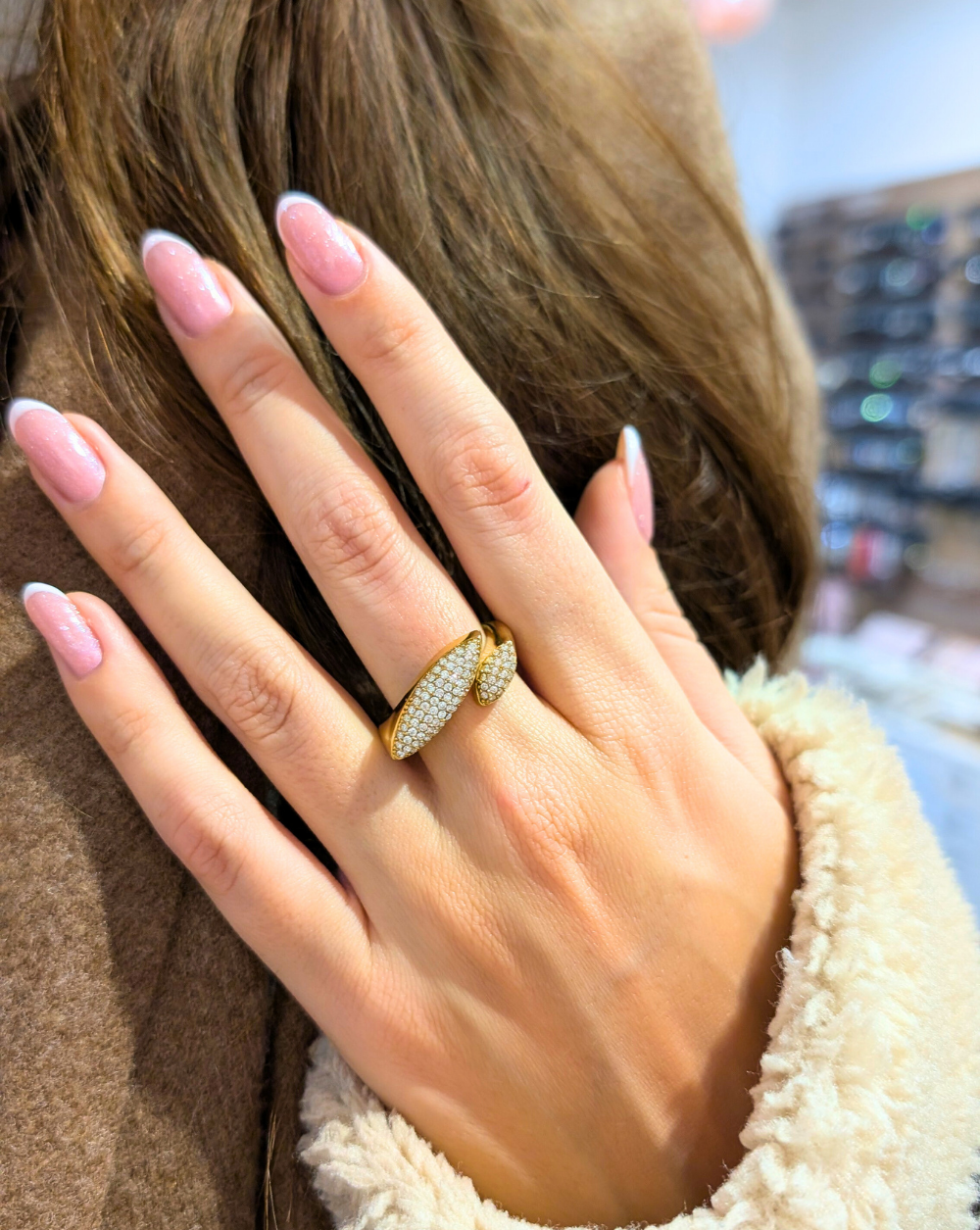 Ring EMBRACE stainless steel Ring with sparkling zirconia stones on the hand – Trgovina Patrizia