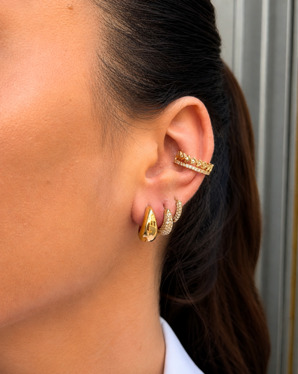 Earcuff with crystals and crown details - trgovina Patrizia , elegant modern jewelry