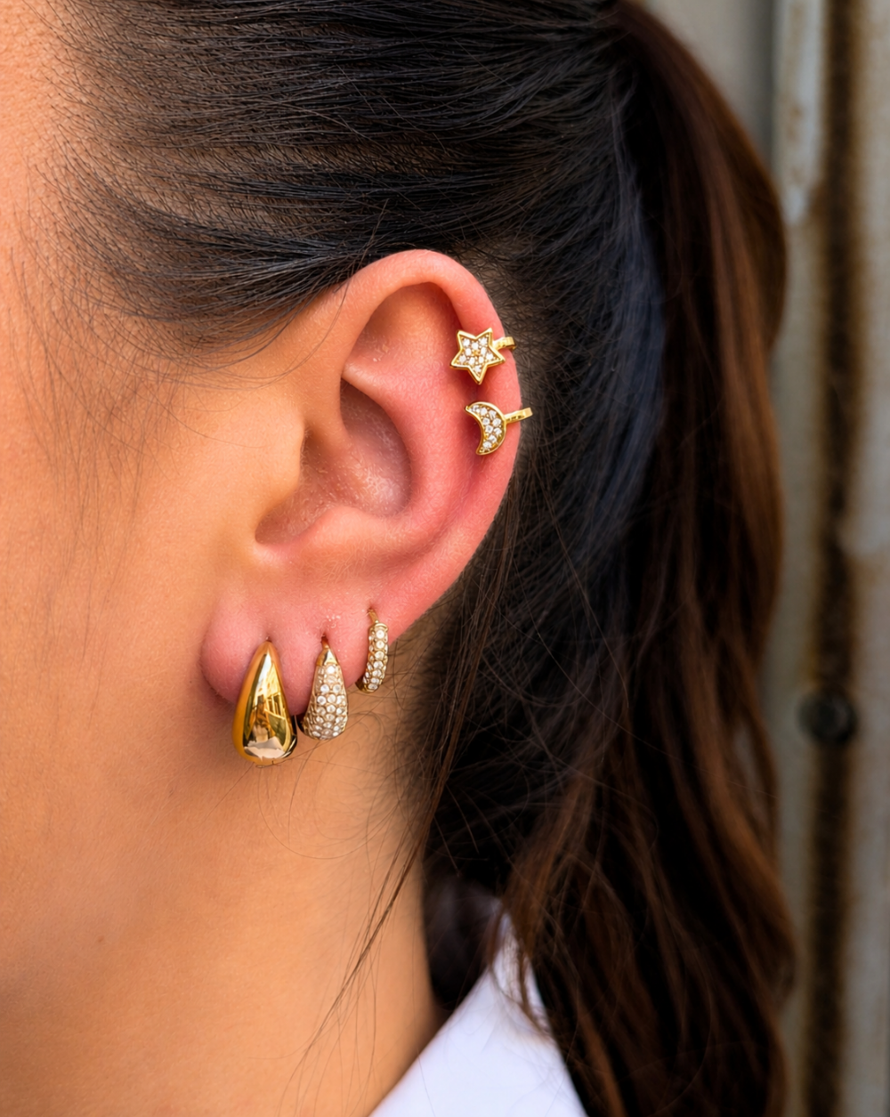 Earcuff featuring a moon, star, and crystal design – trgovina Patrizia , elegant modern jewelry