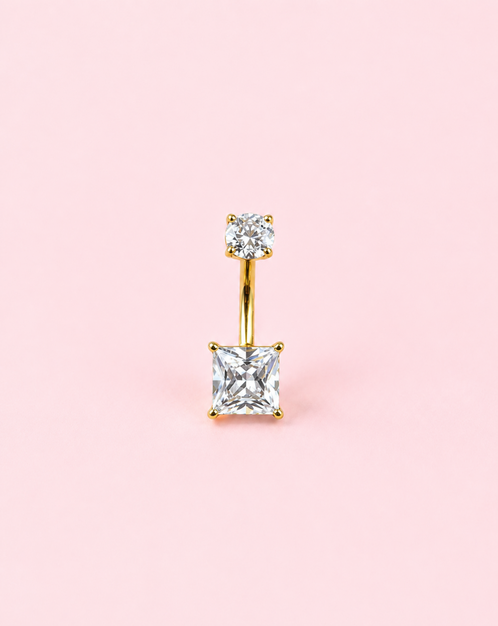 Bauchnabelpiercing CUBIC – ein Bauchnabelpiercing mit funkelnden Steinchen und geometrischem Design für einen raffinierten, femininen und markanten Look. Trgovina Patrizia