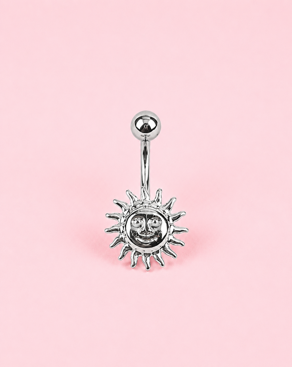 Bauchnabelpiercing SUNNY – ein Bauchnabelpiercing mit Sonnenmotiv und glänzendem Finish für einen auffälligen und trendigen Look. Trgovina Patrizia