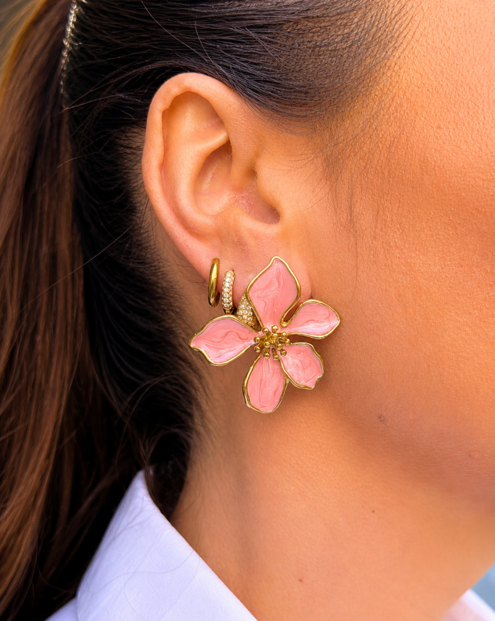 BLOOMY-Ohrringe aus Edelstahl – blumenförmige Ohrringe in Rosa mit elegantem Design für einen auffälligen und femininen Look. Trgovina Patrizia