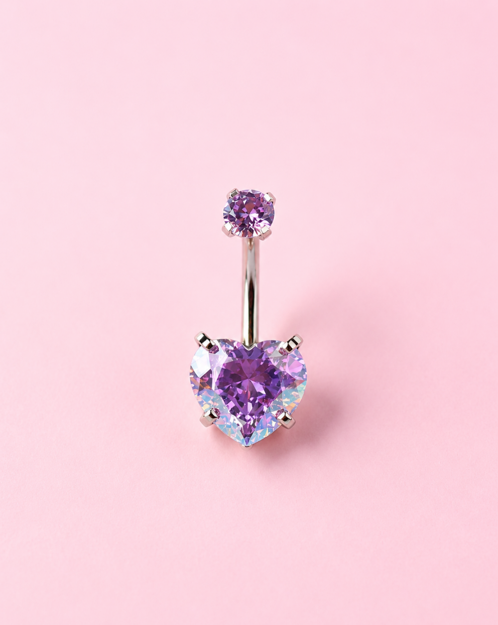 Bauchnabelpiercing mit Herzmotiv und mehrfarbigen Kristallen aus Edelstahl bzw. chirurgischem Stahl – trgovina Patrizia , glamouröser Statement-Schmuck.