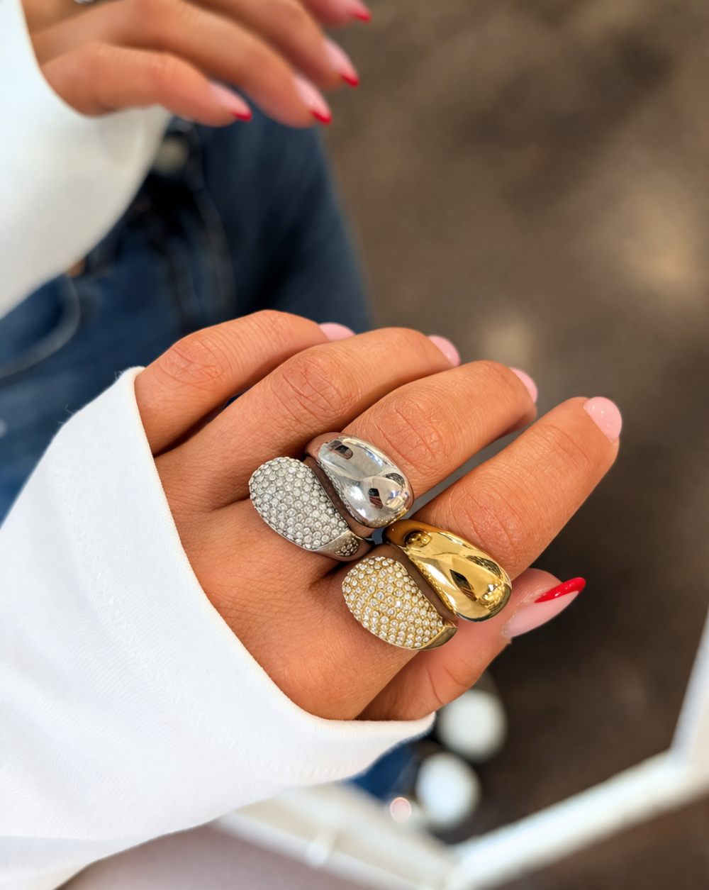 Massiver Ring Pavé-Kristallen aus Edelstahl bzw. chirurgischem Stahl – trgovina Patrizia , moderner Statement-Schmuck