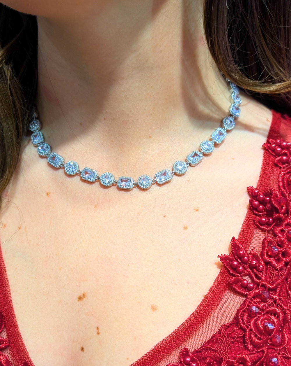 Verižica GLACIER s kristali iz nerjavečega jekla za poroko ali maturantski ples, Trgovina Patrizia Ljubljana