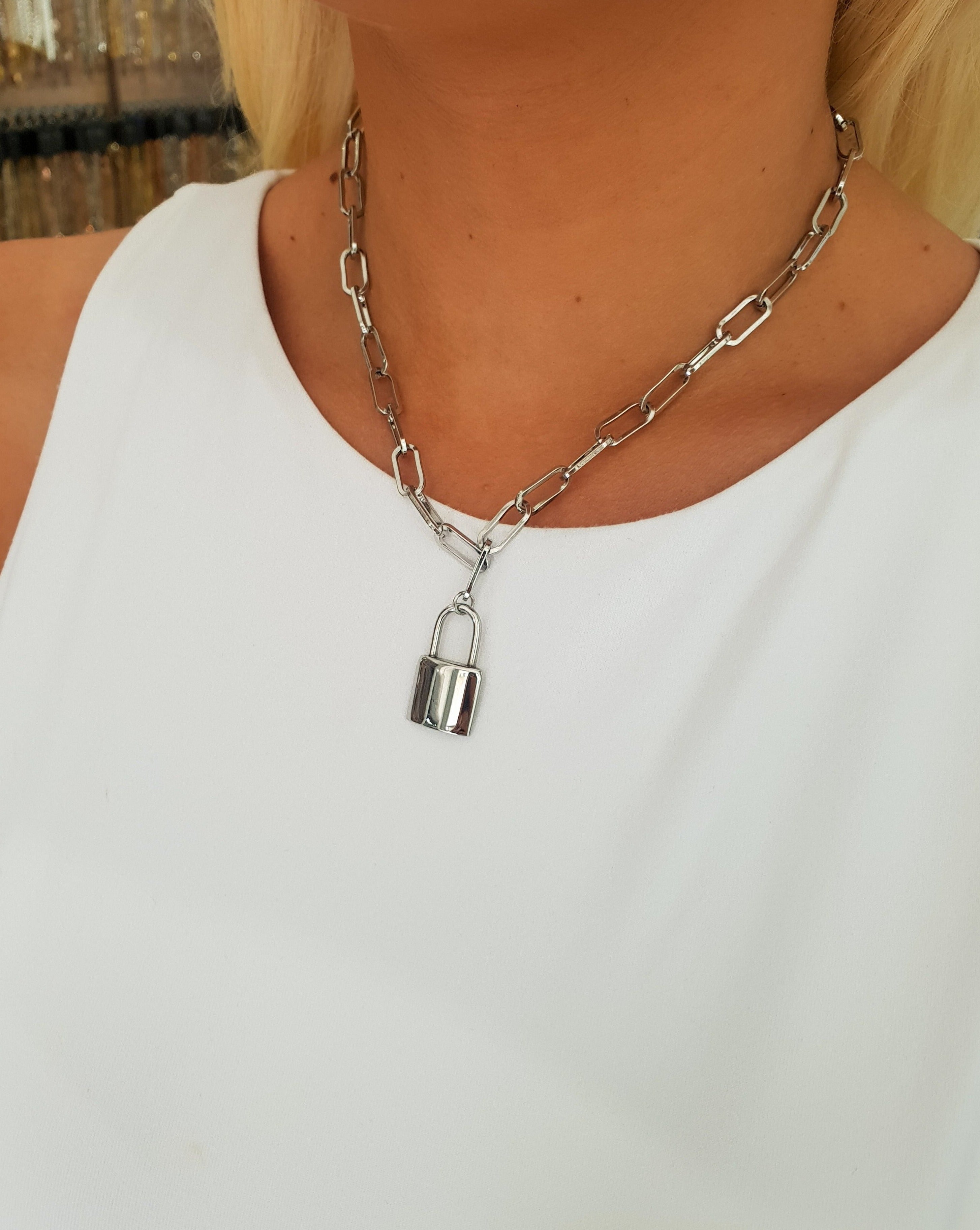 Halskette mit Schlüsselring-Anhänger - Patrizia