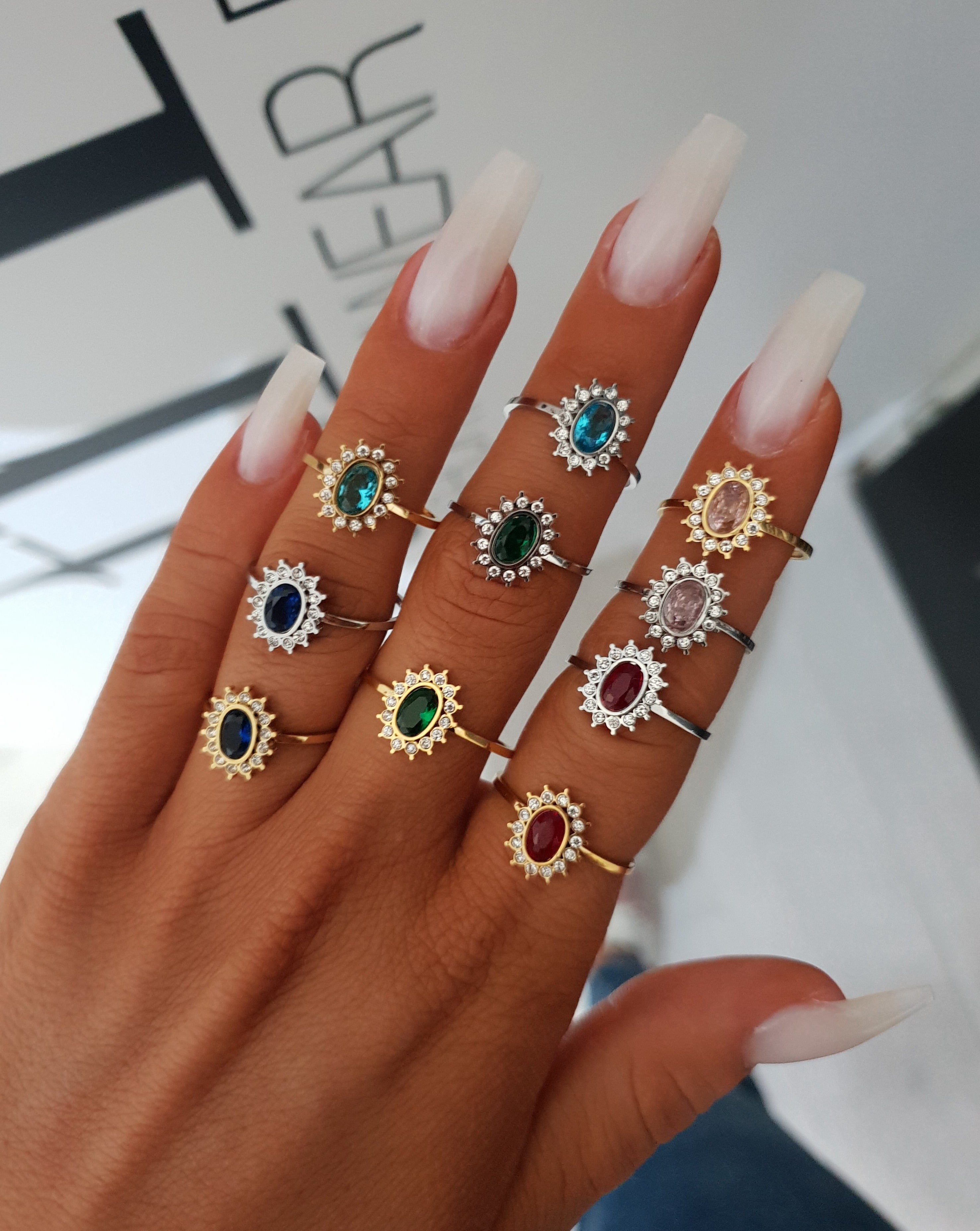 Ring QUEEN