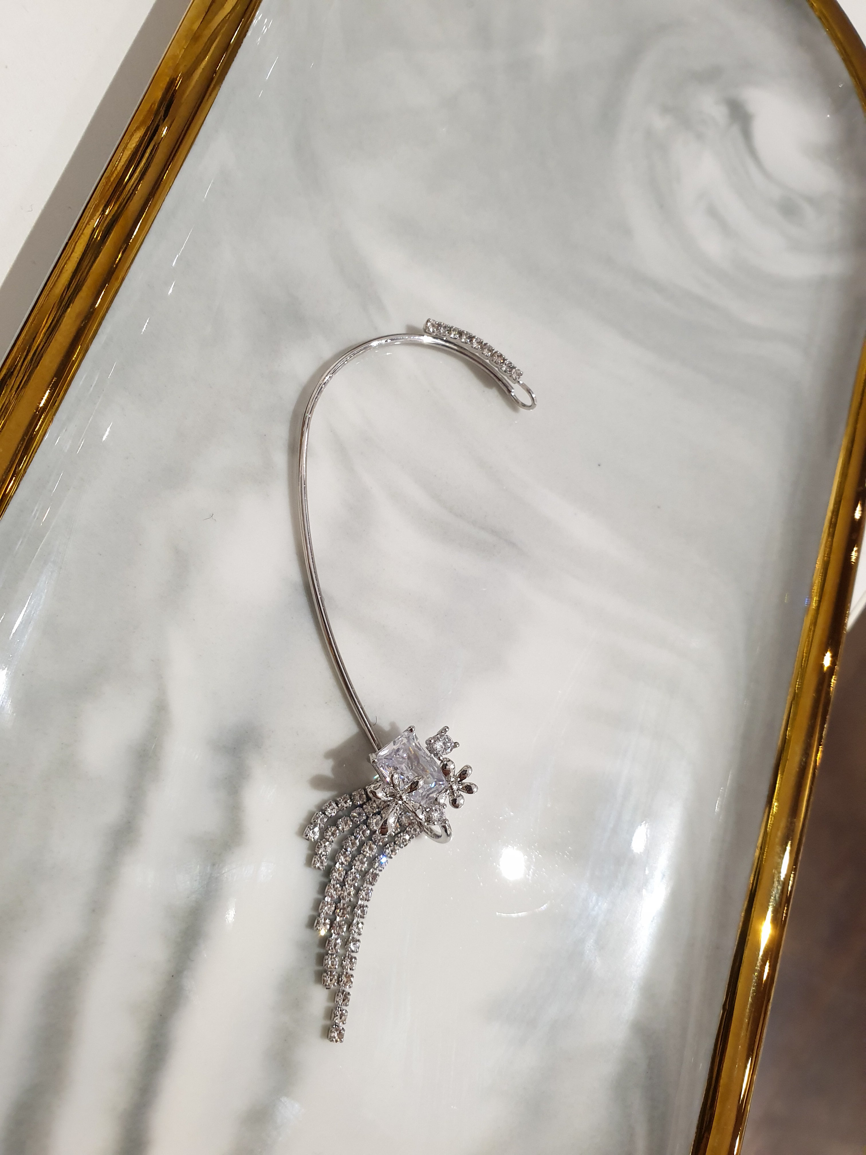 Einzelner Ohrring mit Fransen und Zirkon | Silver
