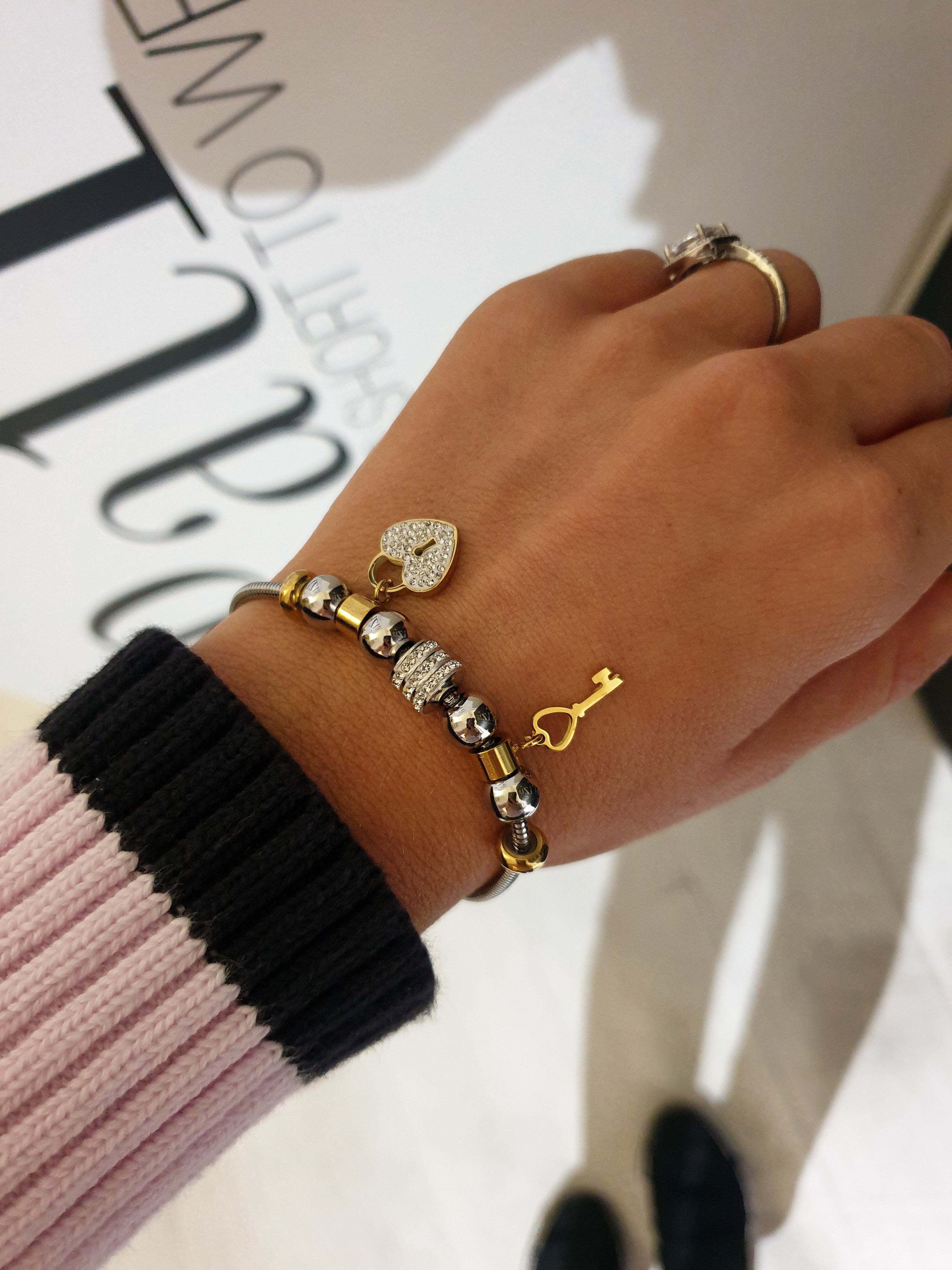 Armband mit hängenden Anhängern | Gold