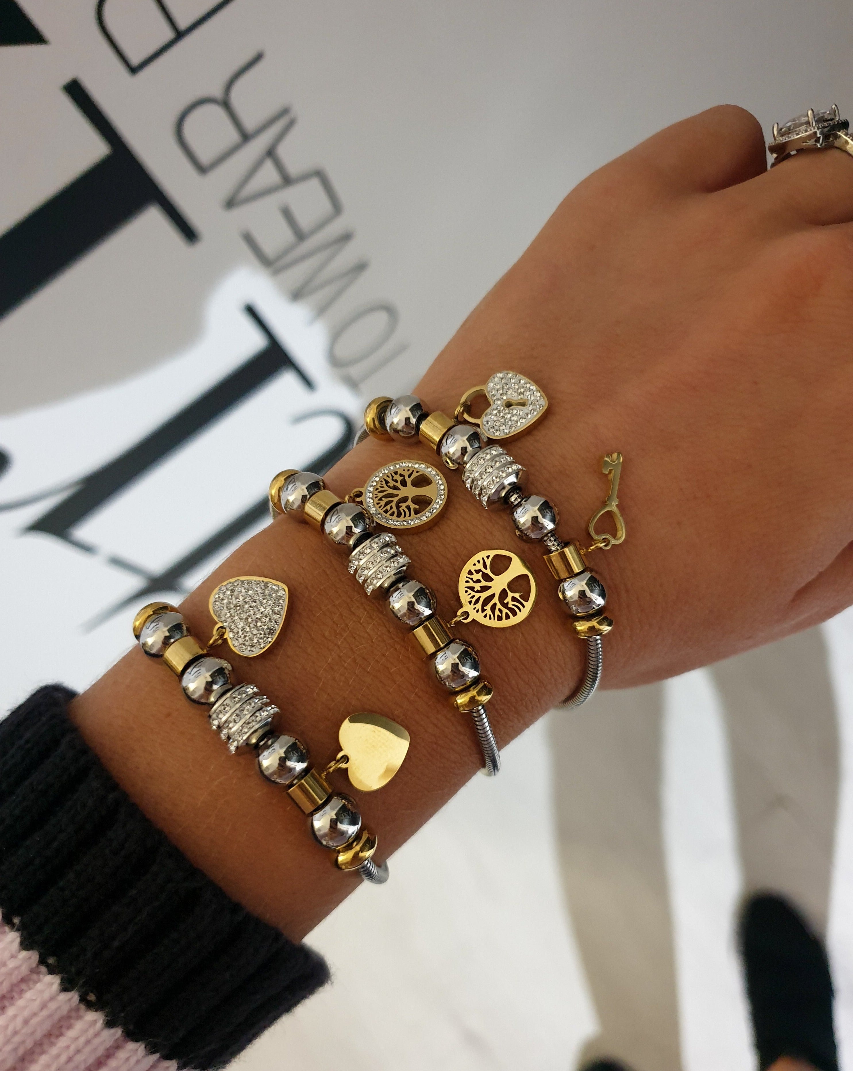 Armband mit hängenden Anhängern | Gold