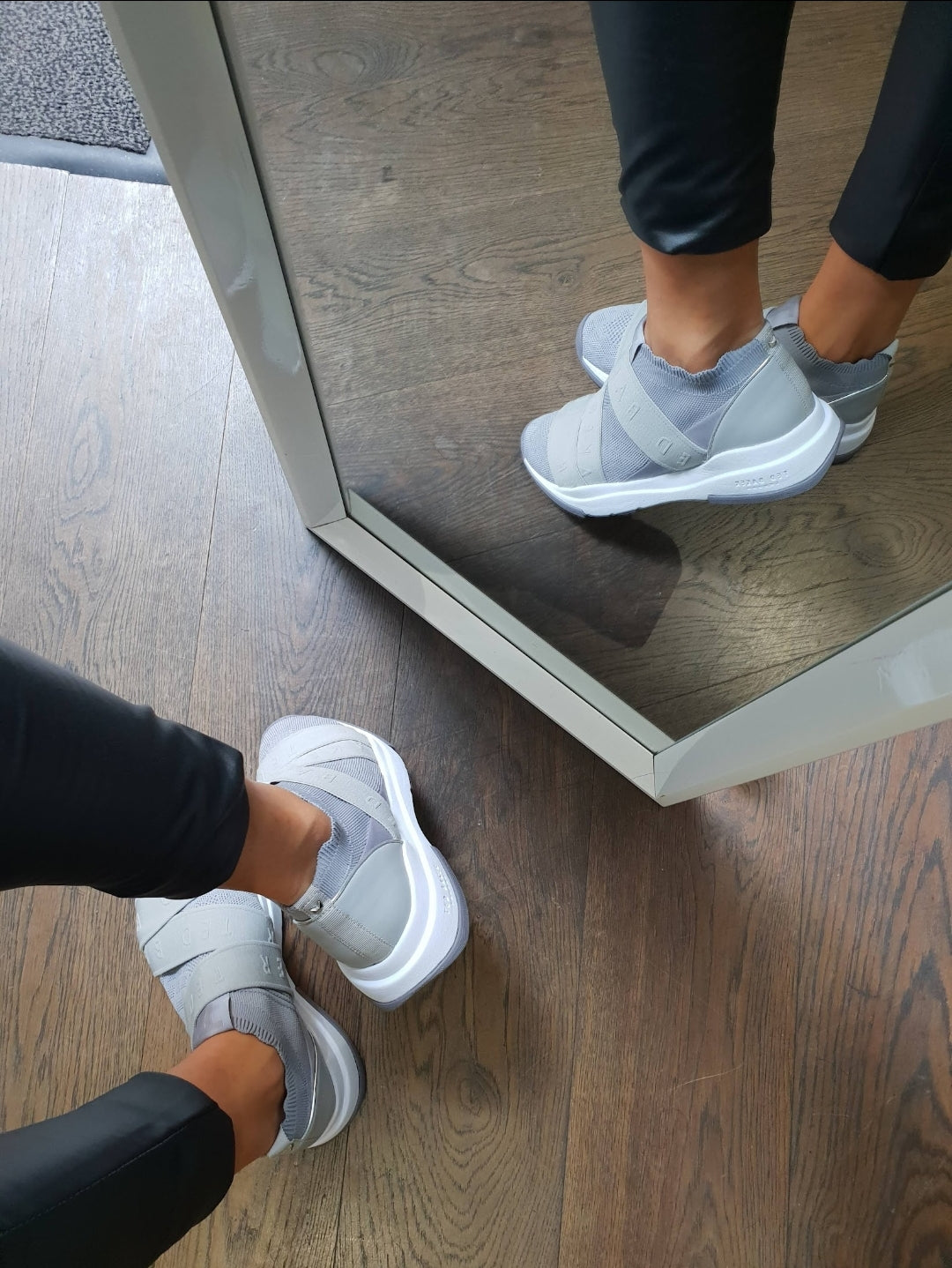 Ted Baker Superge-Siva