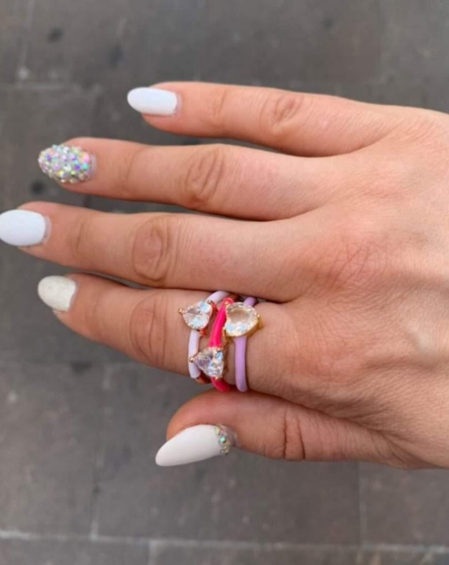 Ring Mit Zirkon gefärbt