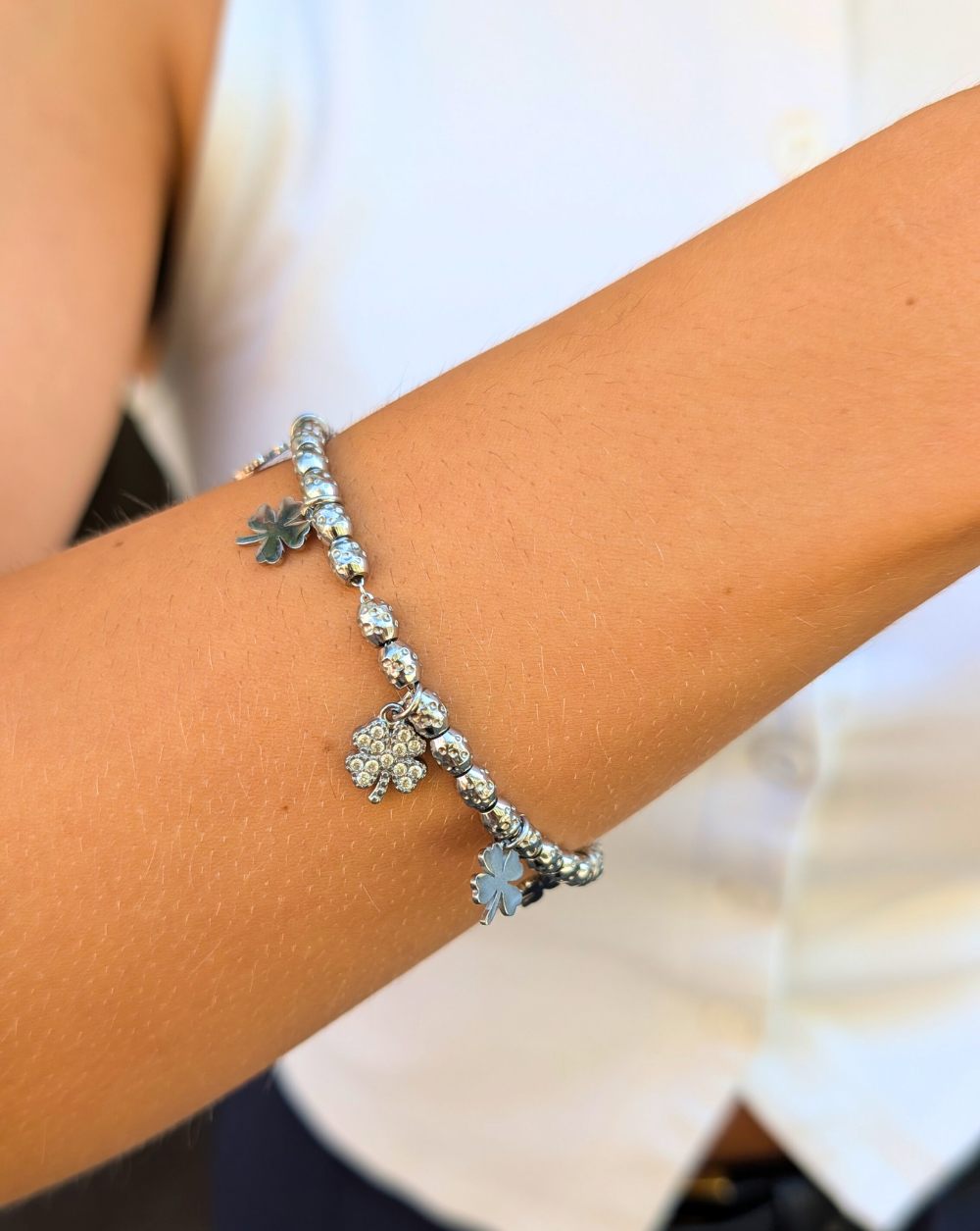 Modisches Armband LUCKY CLOVER CHARM mit Klee und Perlen - Trgovina Patrizia Ljubljana