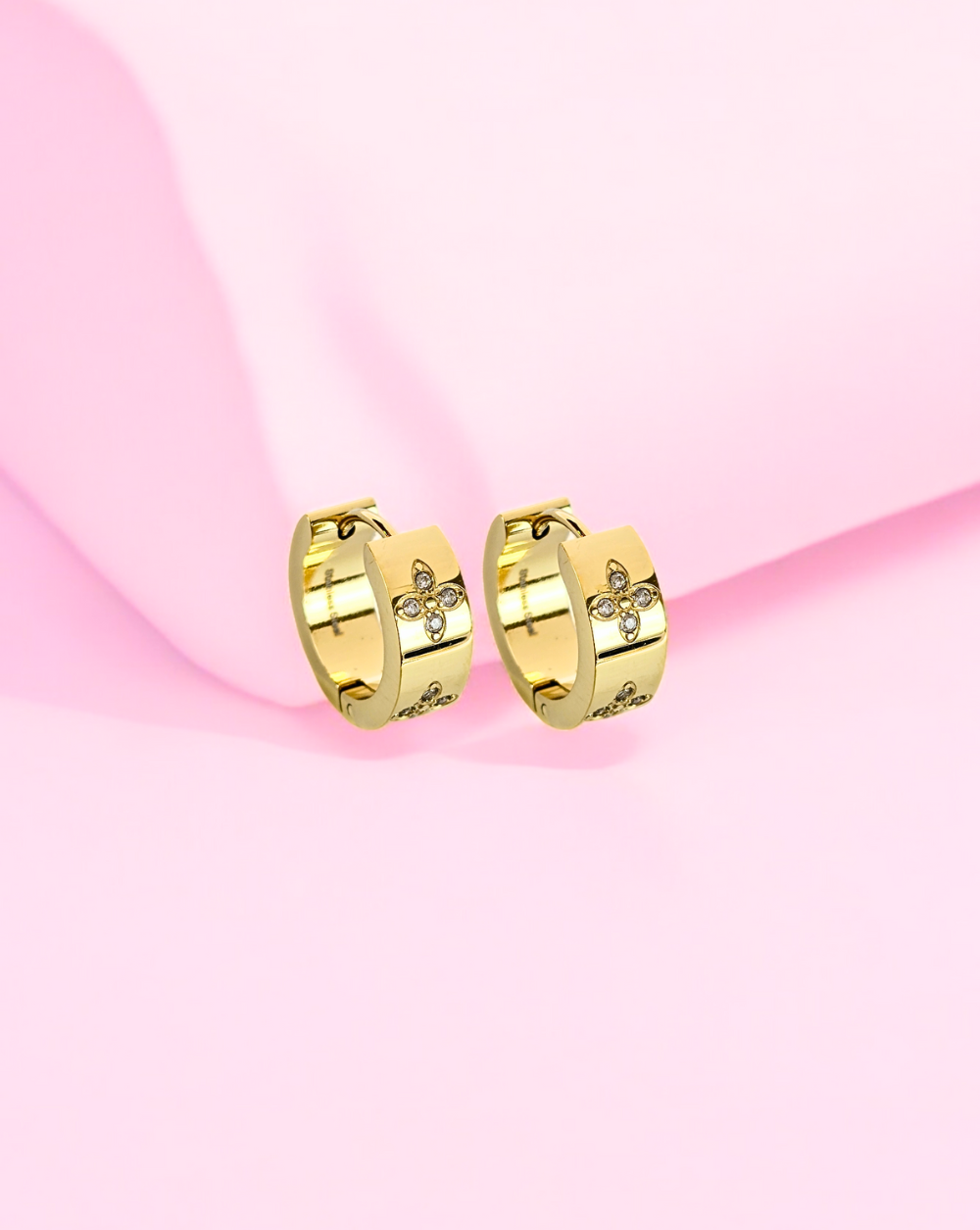 TRENDSETTER GOLD round earrings