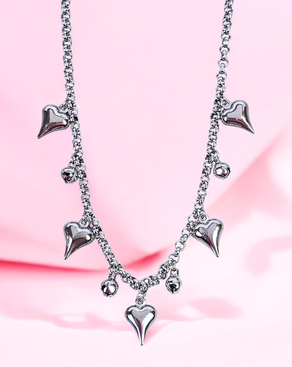 Modna verižica CHARMING HEARTS